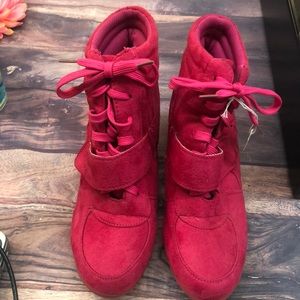 Bucco sz 8.5 women pink shoes